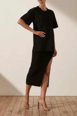 Shona Joy BASICS BASIC LONG LINE TEE - BLACK