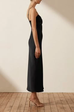 Shona Joy LUXE TWIST FRONT SLEEVELESS MIDI DRESS - ONYX