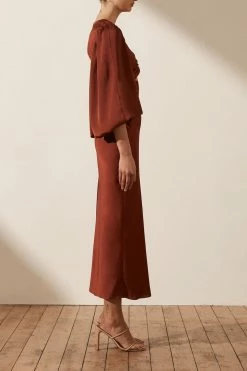 Shona Joy LUXE TWIST FRONT BALLOON SLEEVE MIDI DRESS - SANGRIA
