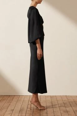 Shona Joy LUXE TWIST FRONT BALLOON SLEEVE MIDI DRESS - ONYX DRESSES