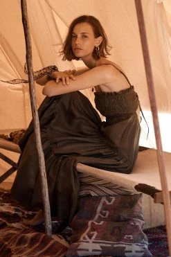 Shona Joy BRUNA LINEN OPEN BACK SHIRRED MIDI DRESS - FOREST DRESSES