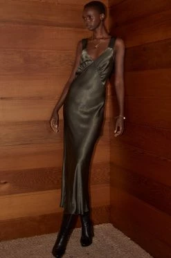 Shona Joy GIORGIA PLUNGED MIDI DRESS - FOREST DRESSES