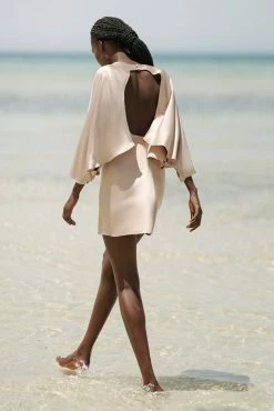 Shona Joy LA LUNE OPEN BACK CURVED SLEEVE MINI DRESS - GOLD