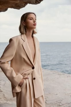 Shona Joy IVY OVERSIZED TAILORED BLAZER - PEANUT BUTTER