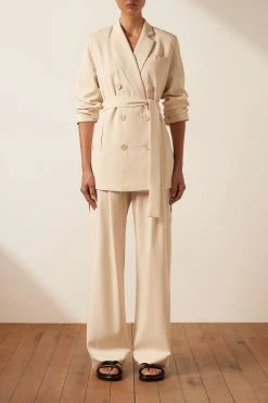 Shona Joy SARA DOUBLE BREASTED BLAZER - CREMA TOPS