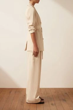 Shona Joy SARA DOUBLE BREASTED BLAZER - CREMA TOPS