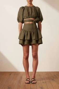 Shona Joy JULIANA LINEN SHORT SLEEVE TIE BACK CROP TOP - FOREST TOPS