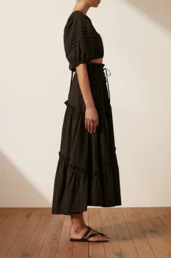 Shona Joy TOPS ELLA SHORT SLEEVE TIE BACK CROP TOP - COAL