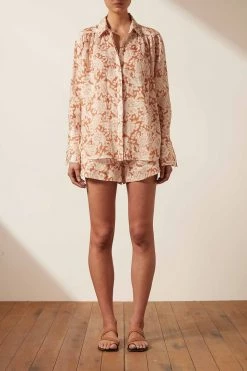 Shona Joy TOPS FLOR LINEN LONG SLEEVE BUTTON UP SHIRT